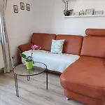 Quiet City-Apt, 4min City-Center, 18min Fair Nürnberg!!!